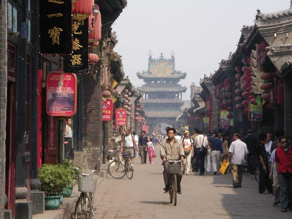 Straatbeeld in de oude stad van Pingyao, China.