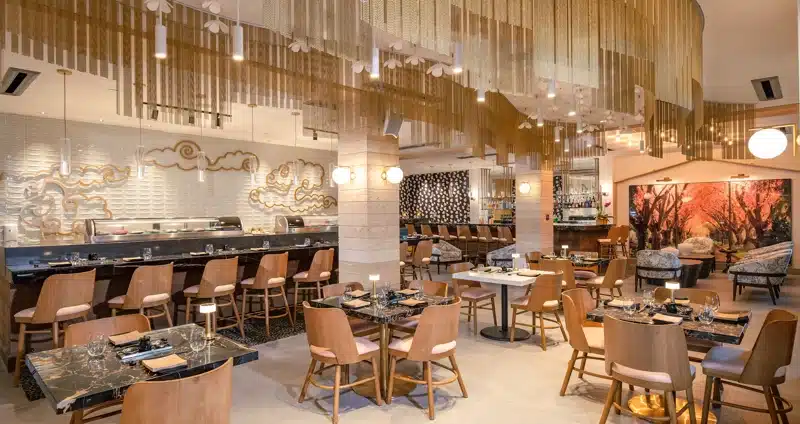 Restaurant met moderne inrichting bij Sandals Dunn’s River