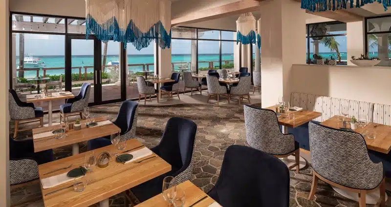 Restaurant met zeezicht bij Sandals Dunn’s River