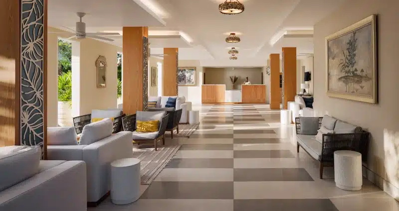 Lobby van Sandals Royal Caribbean