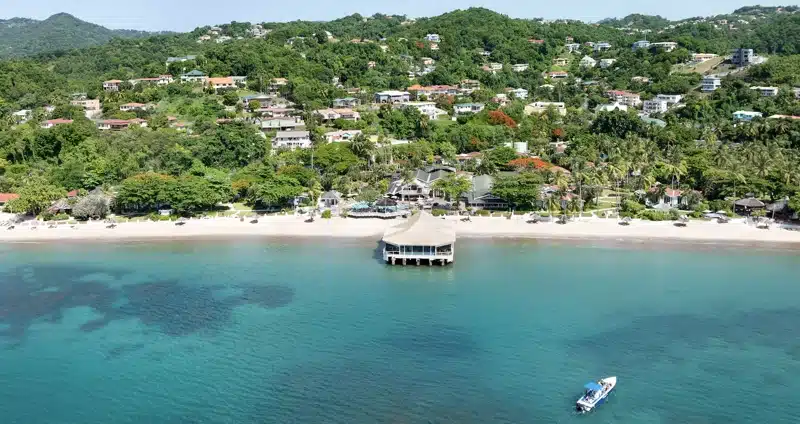 Luchtfoto van Sandals Halcyon Beach Saint Lucia