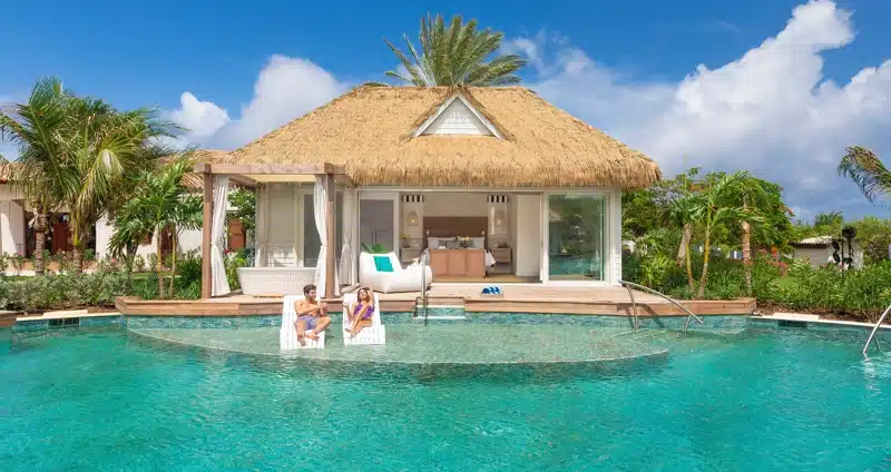 Villa aan zwembad en strand met cabana, Curaçao