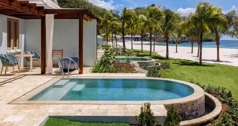 Privézwembad en strand bij Sandals Saint Vincent