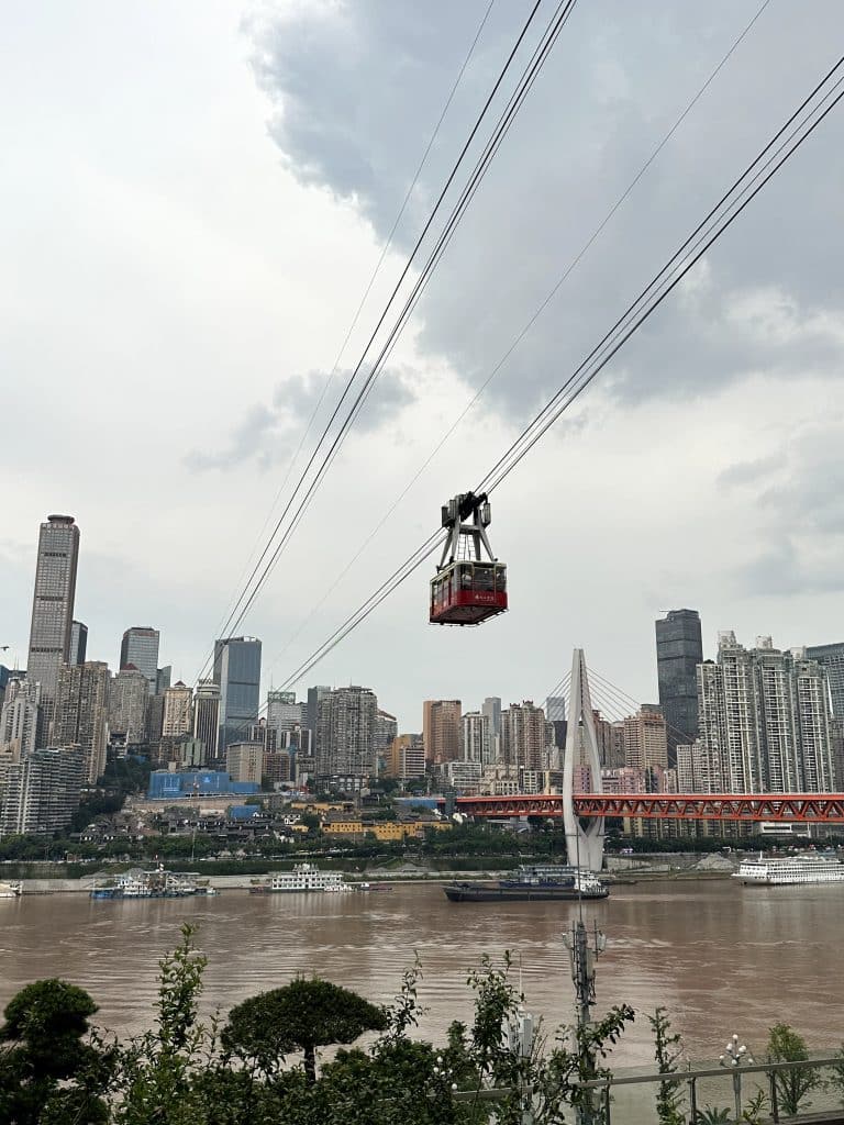 Kabelbaan over de Yangtze-rivier in Chongqing, China