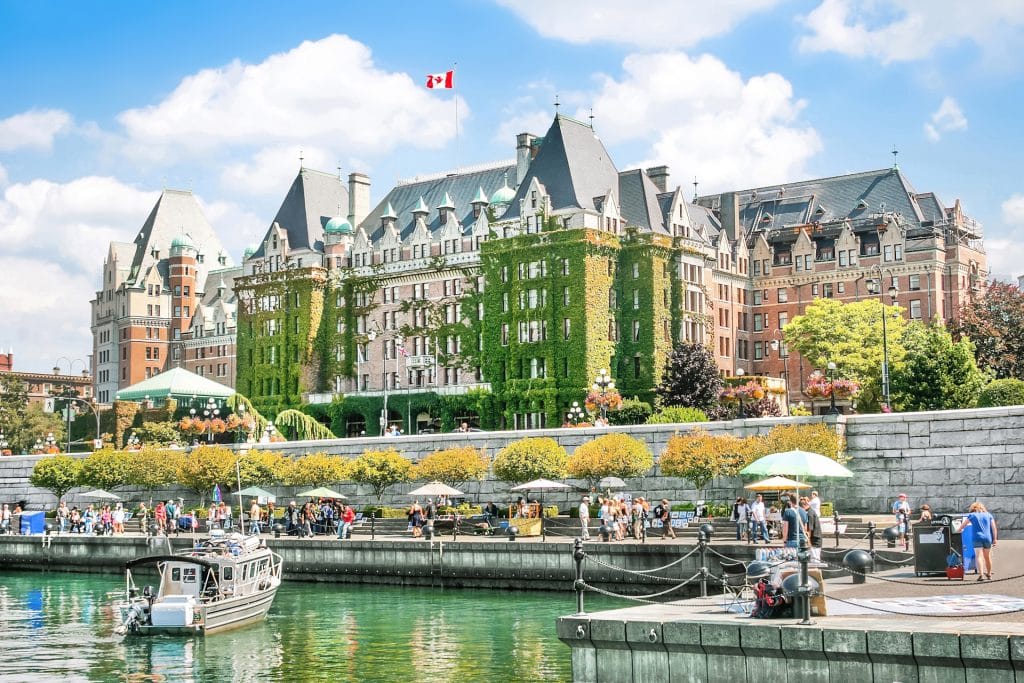 Historisch hotel en haven in Victoria, Canada